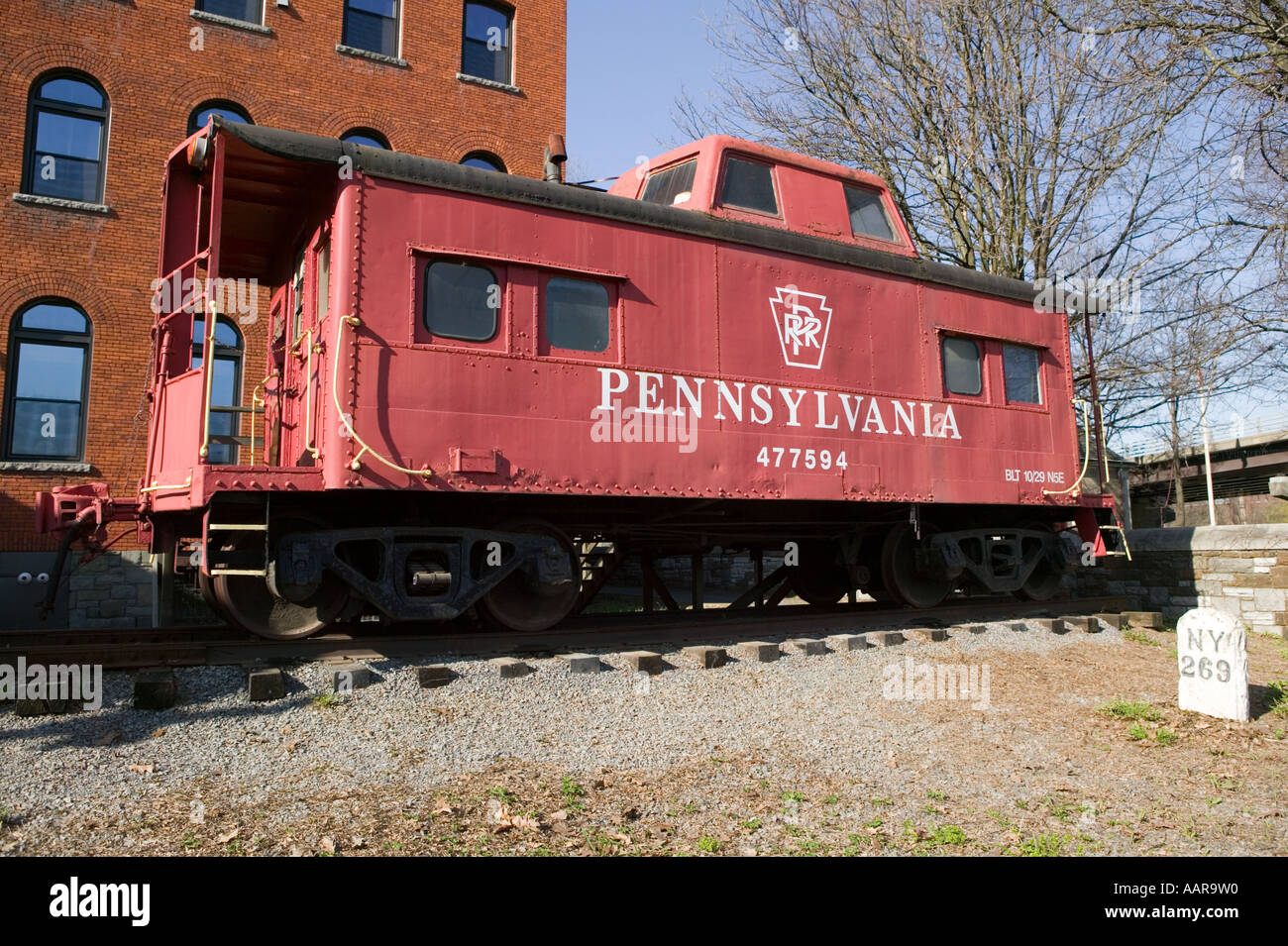 Pennsylvania Railroad red caboose voiture cabine Utica Railroad Museum New York Banque D'Images