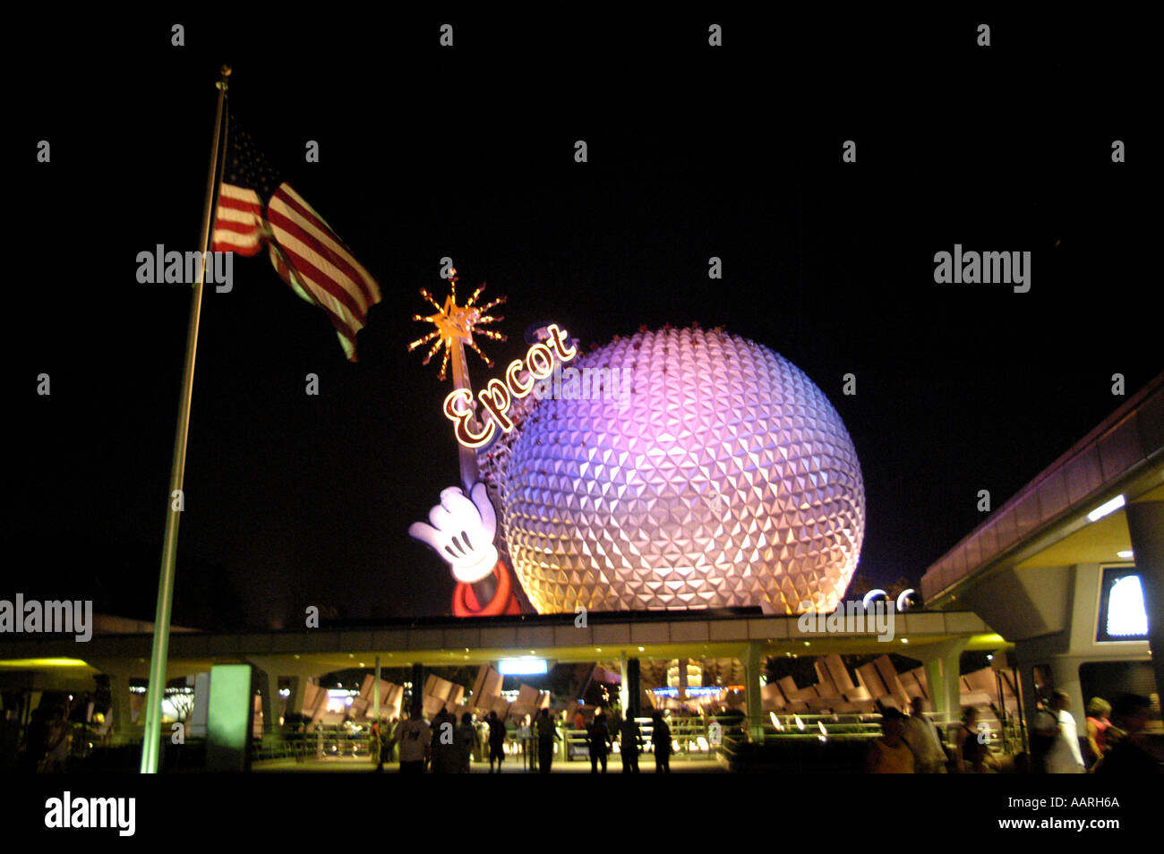 Walt Disney World Orlando FL EPCOT panneau d'entrée avec Mickey s part Spaceship Earth Photo