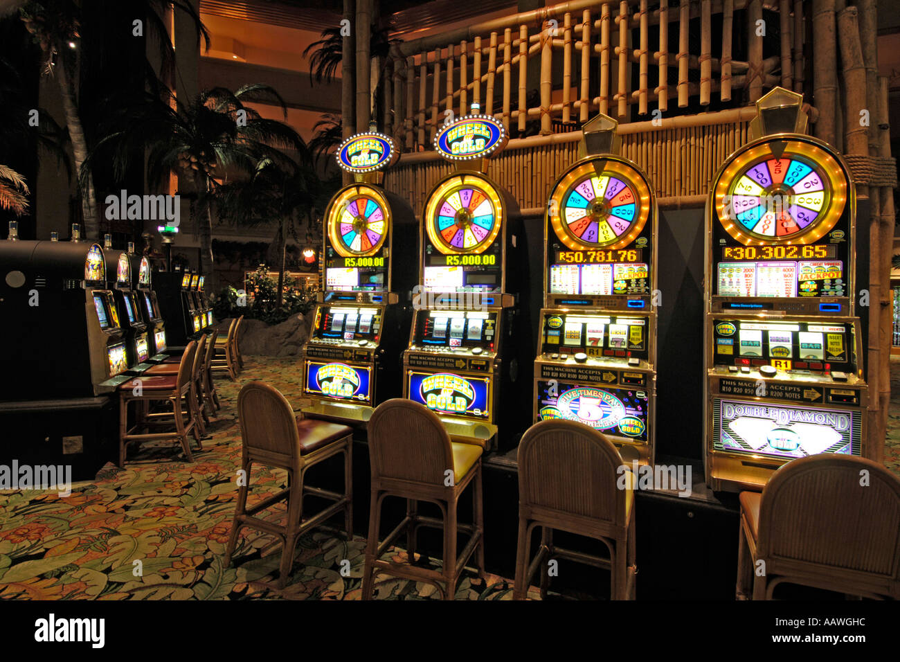 Les machines à sous dans le casino de l'hôtel de Sun City en Afrique du Sud. Banque D'Images