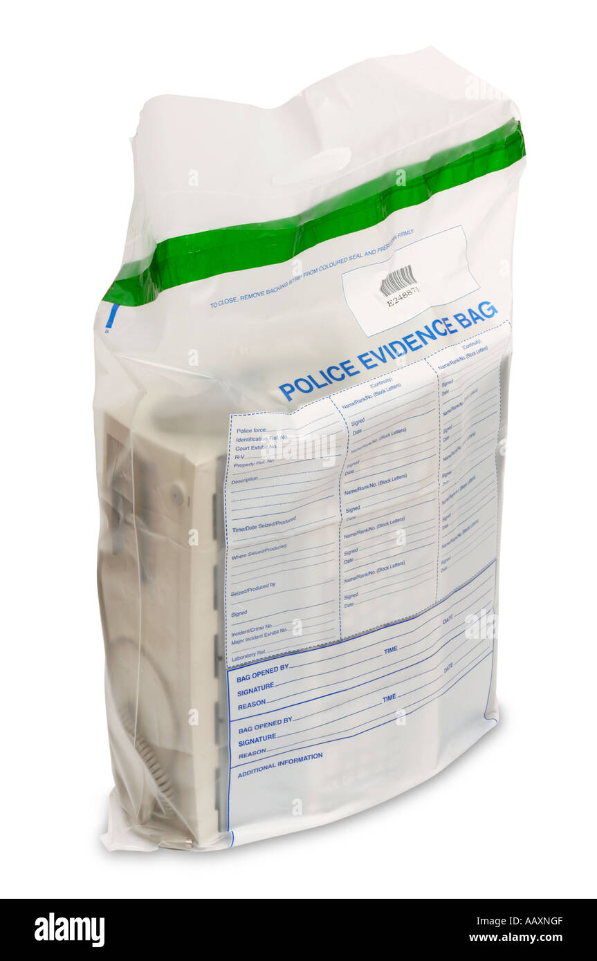 Ordinateur à l'intérieur d'un sac en plastique de preuve médico-légale de la police Banque D'Images