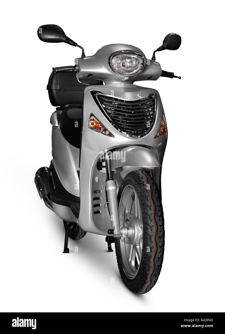 Scooter Isolated over white moto vélo découpe motorscooter Banque D'Images
