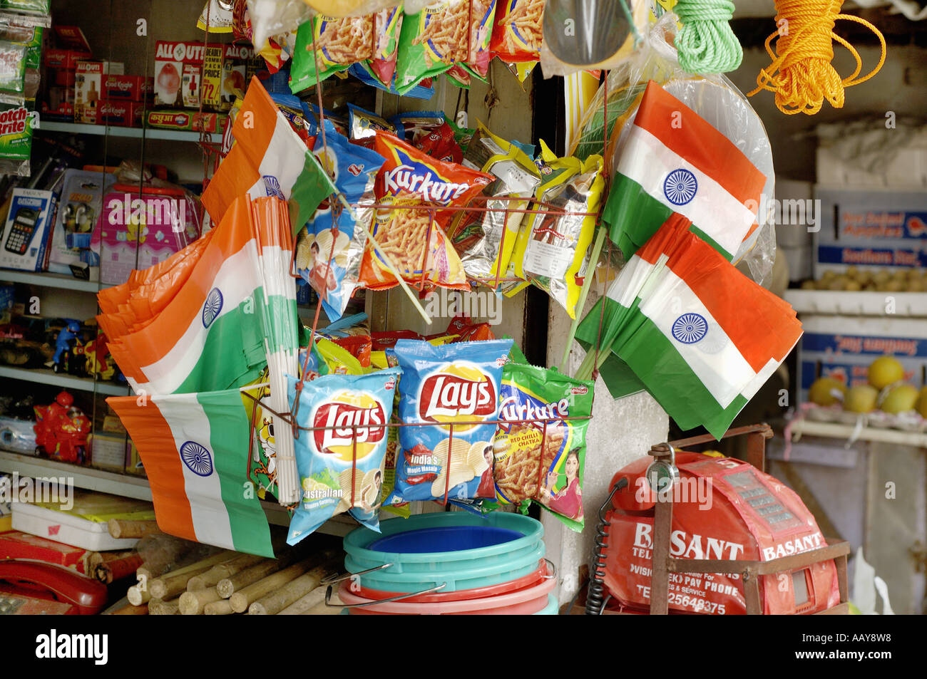 HMA78707 drapeaux indiens en vente le jour de l'indépendance Bombay Mumbai Maharashtra Inde Banque D'Images