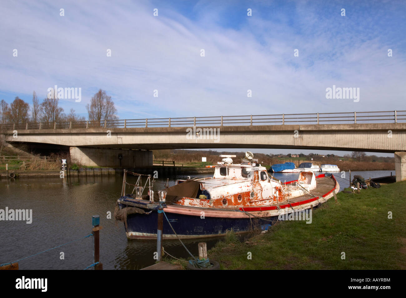 Bateau et pont à Beccles Banque D'Images