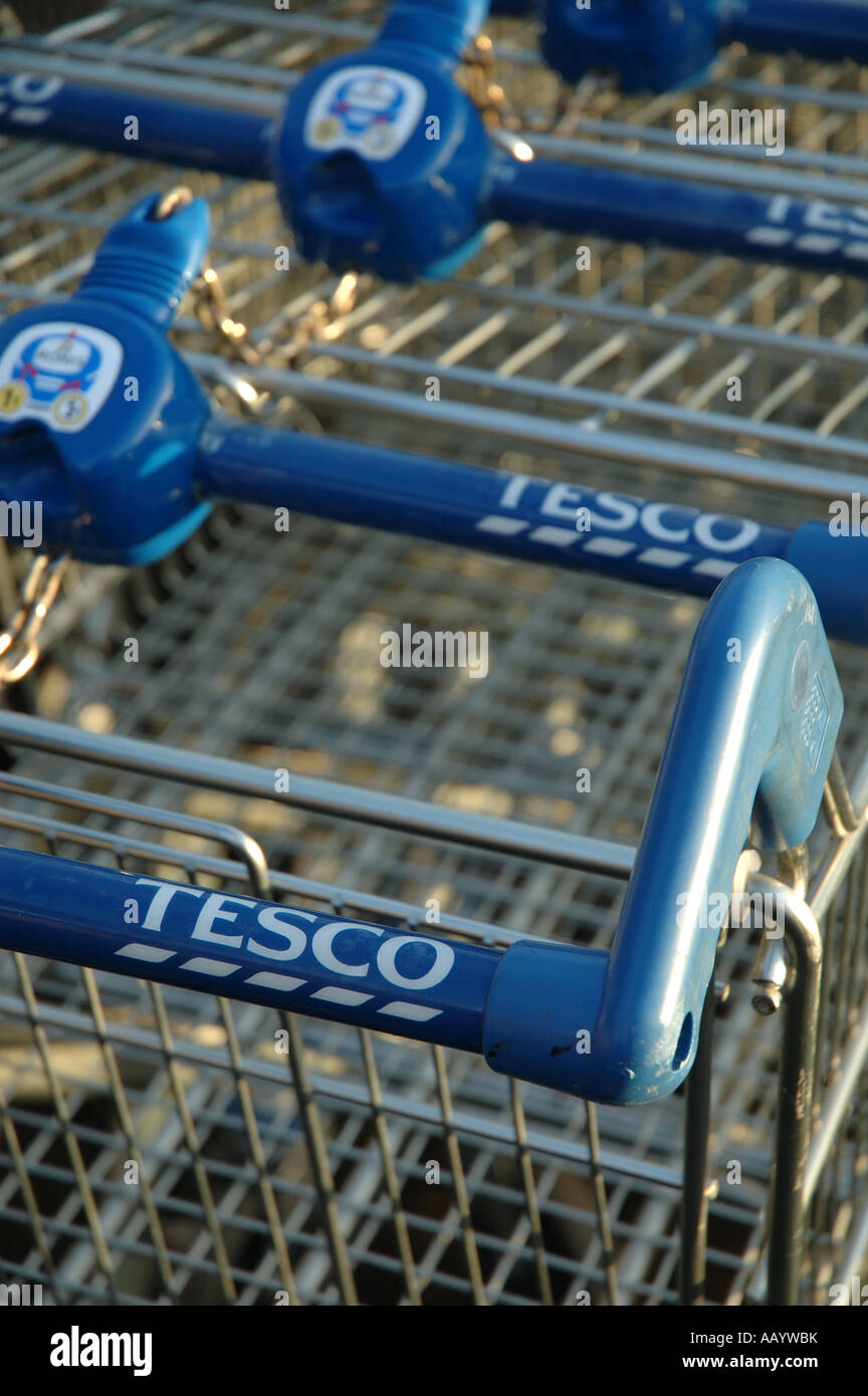 Tesco Shopping trolleys, close-up Banque D'Images