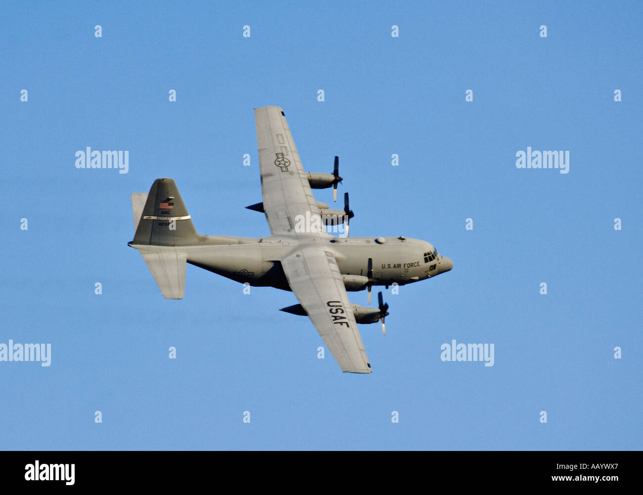 C130 Hercules de l'Armée de l'air en vol pendant l'Air Show Thunder over Louisville Louisville Kentucky Banque D'Images