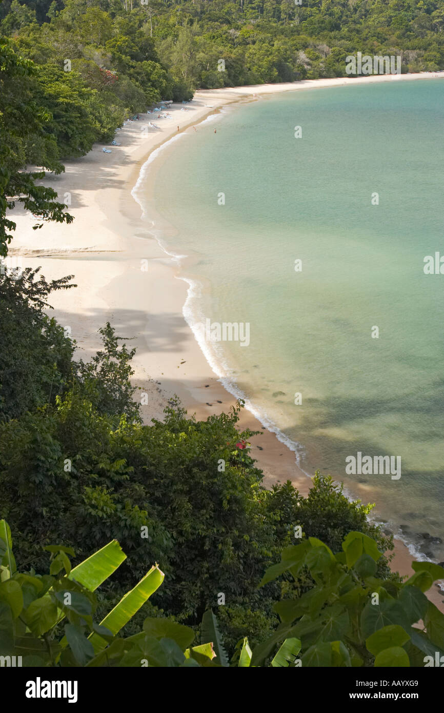 Vue sur la plage de Pantai Tengah. L'île de Langkawi, Malaisie. Banque D'Images