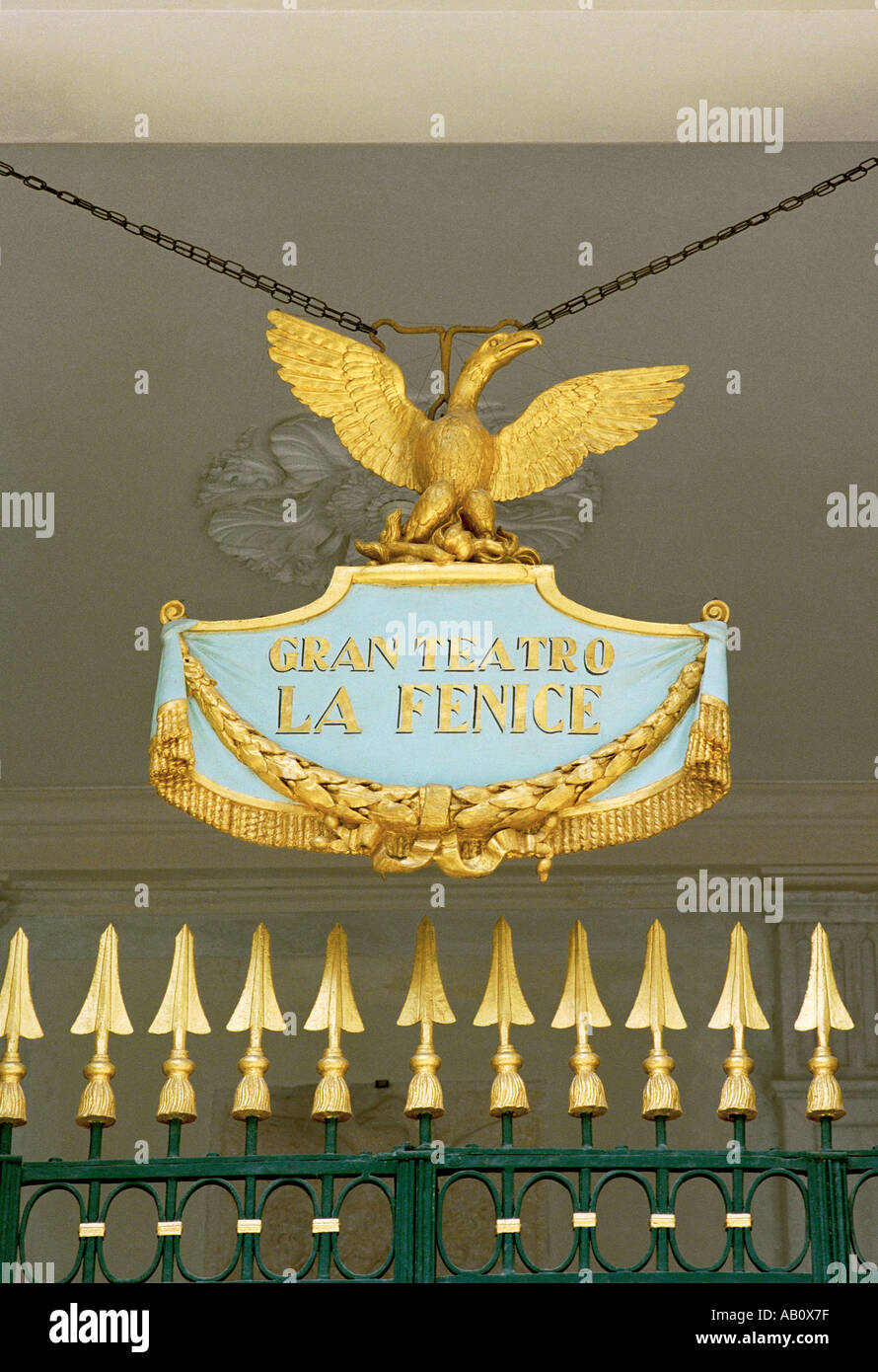 L'opéra La Fenice appelé le Phoenix a été incendiée à deux reprises et a été reconstruit deux fois Banque D'Images