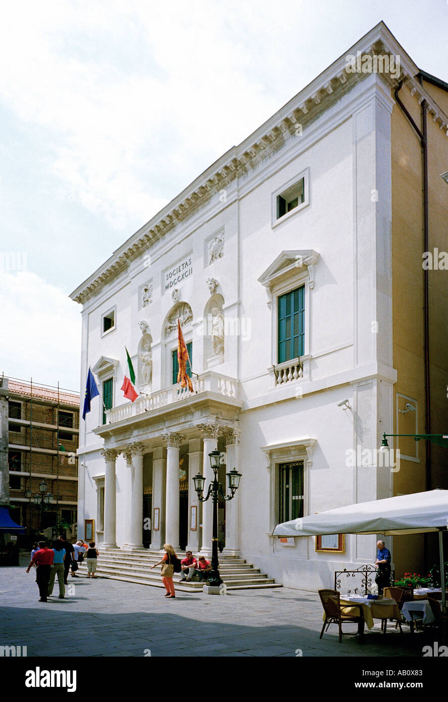 L'opéra La Fenice appelé le Phoenix a été incendiée à deux reprises et a été reconstruit deux fois Banque D'Images