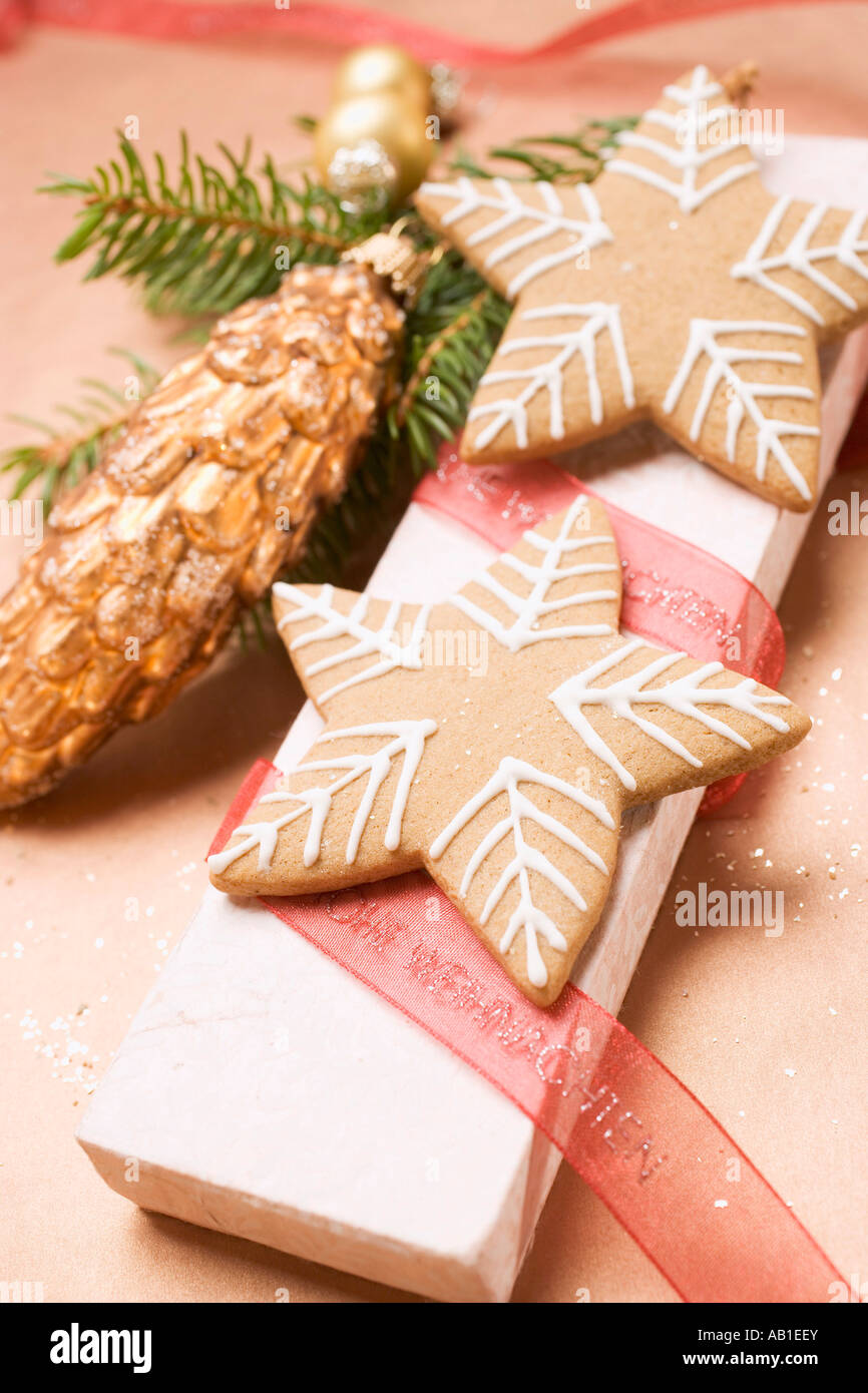 Christmassy gingerbread stars sur fort FoodCollection Banque D'Images