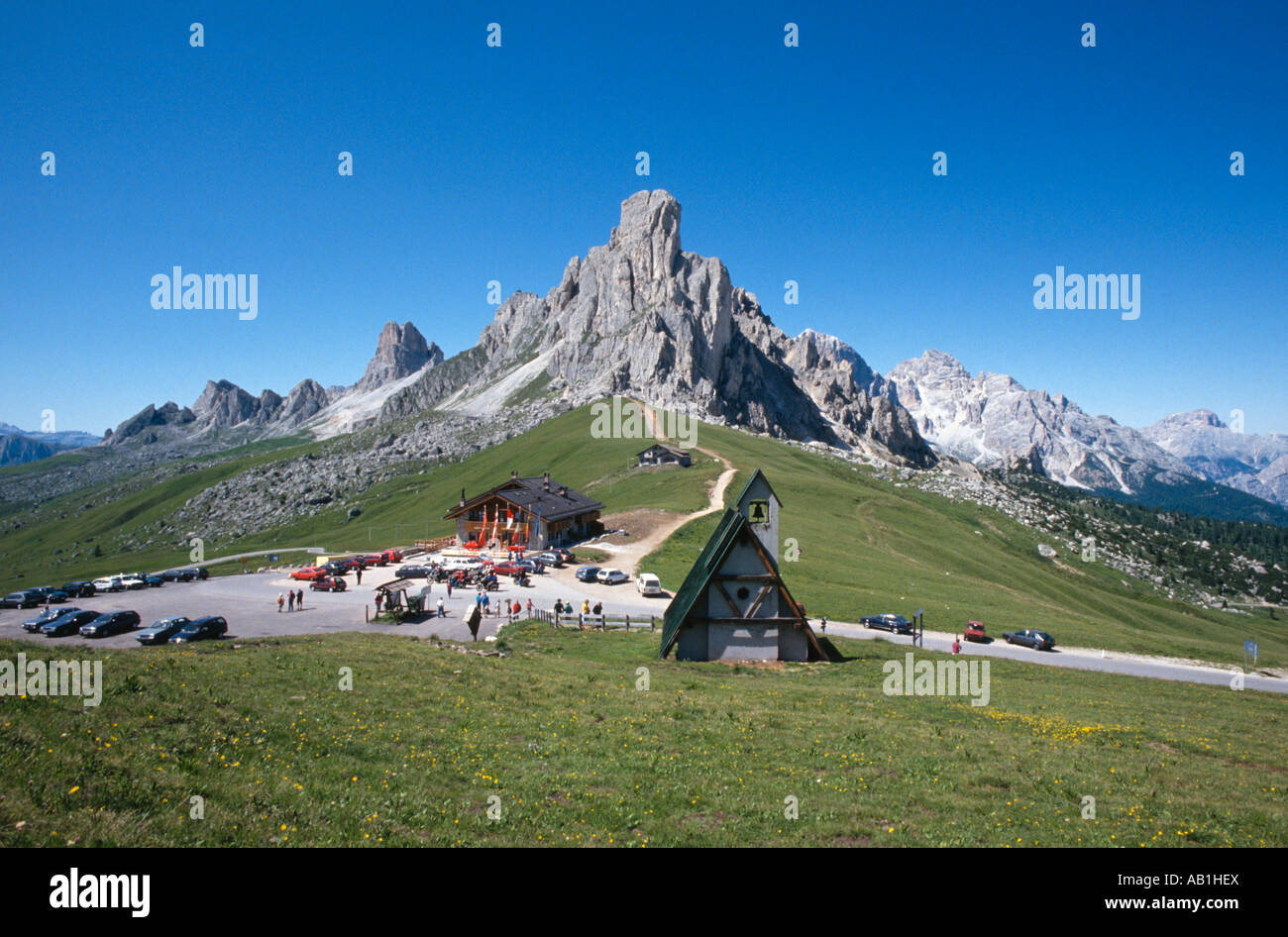 La Gusella randonnée au sommet du Passo Giau Dolomites Italie Banque D'Images