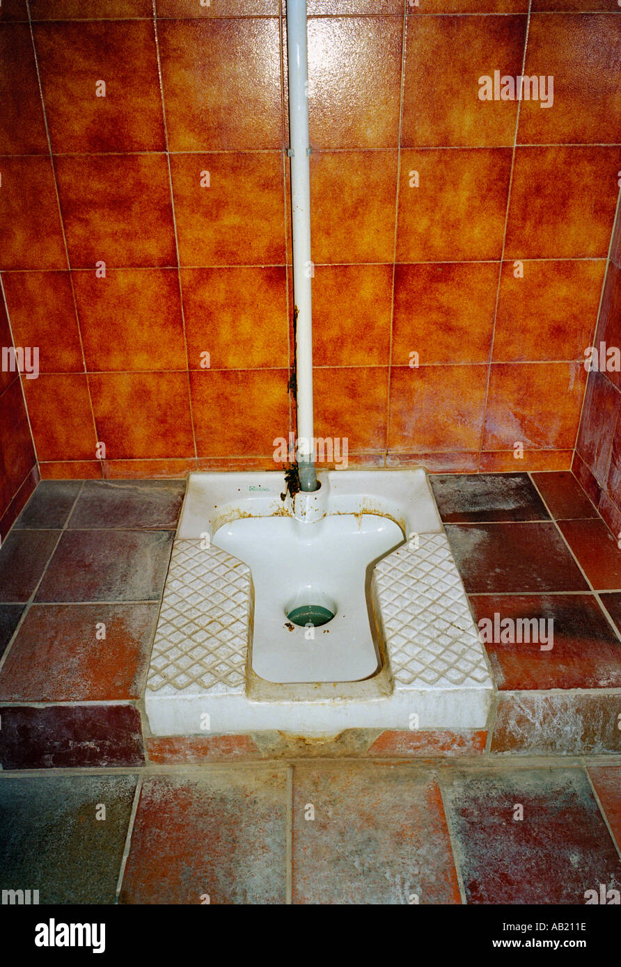 Toilette turque Banque de photographies et d'images à haute résolution -  Alamy