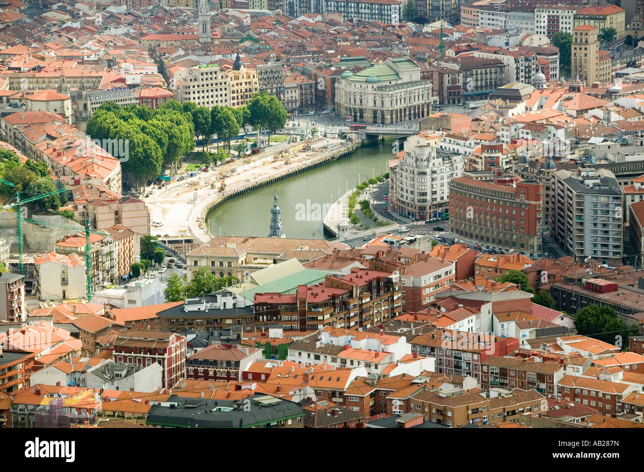 Portrait de Bilbao Espagne Bilbo et la rivière Ibaizabal Banque D'Images