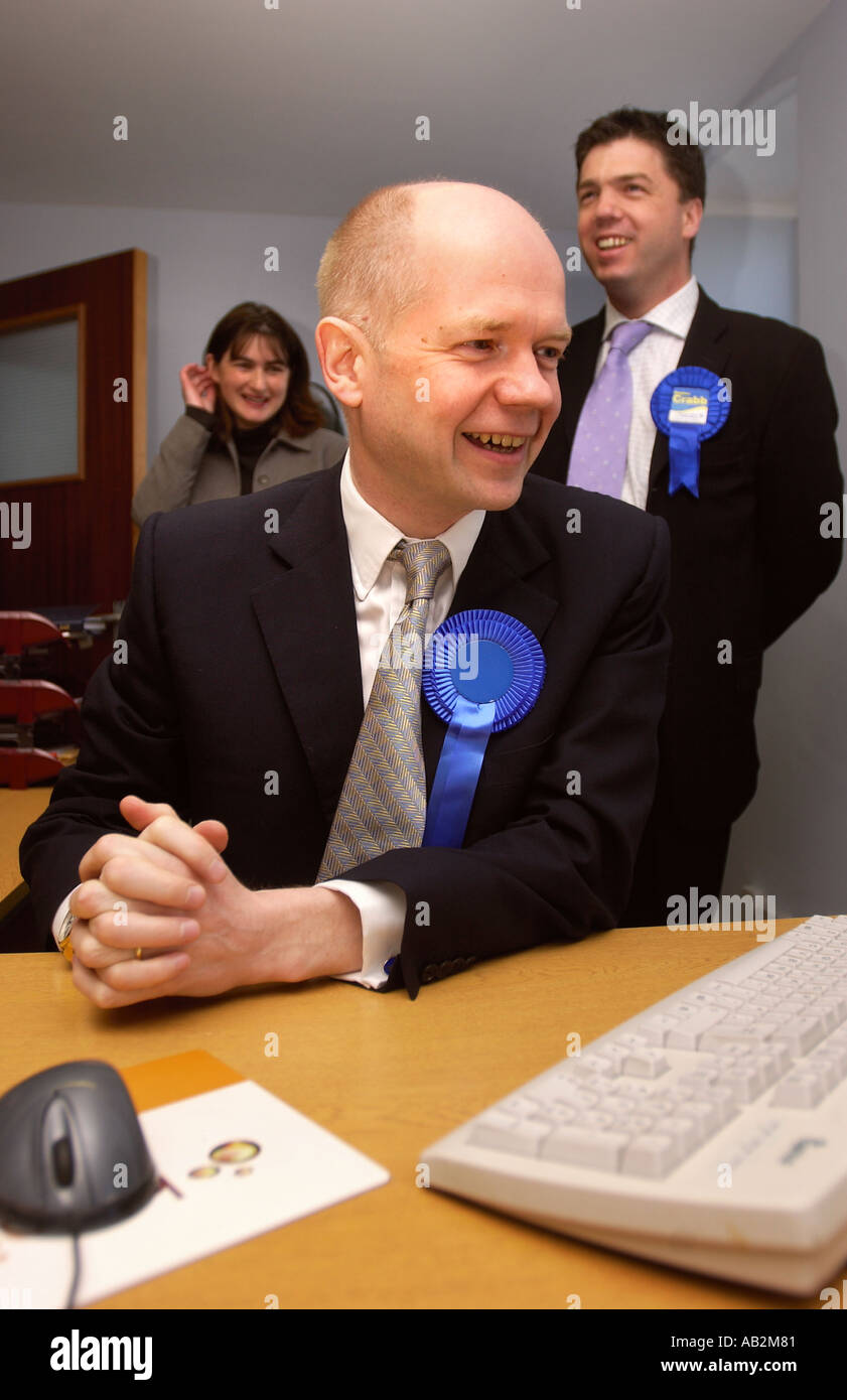 Ex-dirigeant du parti conservateur William Hague lors d'une visite à Milford Haven, dans le sud du Pays de Galles UK 13 avril 2005 à La Haye l'Pembrokeshir Banque D'Images