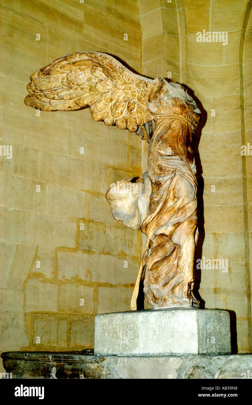 Nike de Samothrace La Victoire de Samothrace 190 BC Greek Grèce hellénistique 328 cm la proue d'un navire Banque D'Images