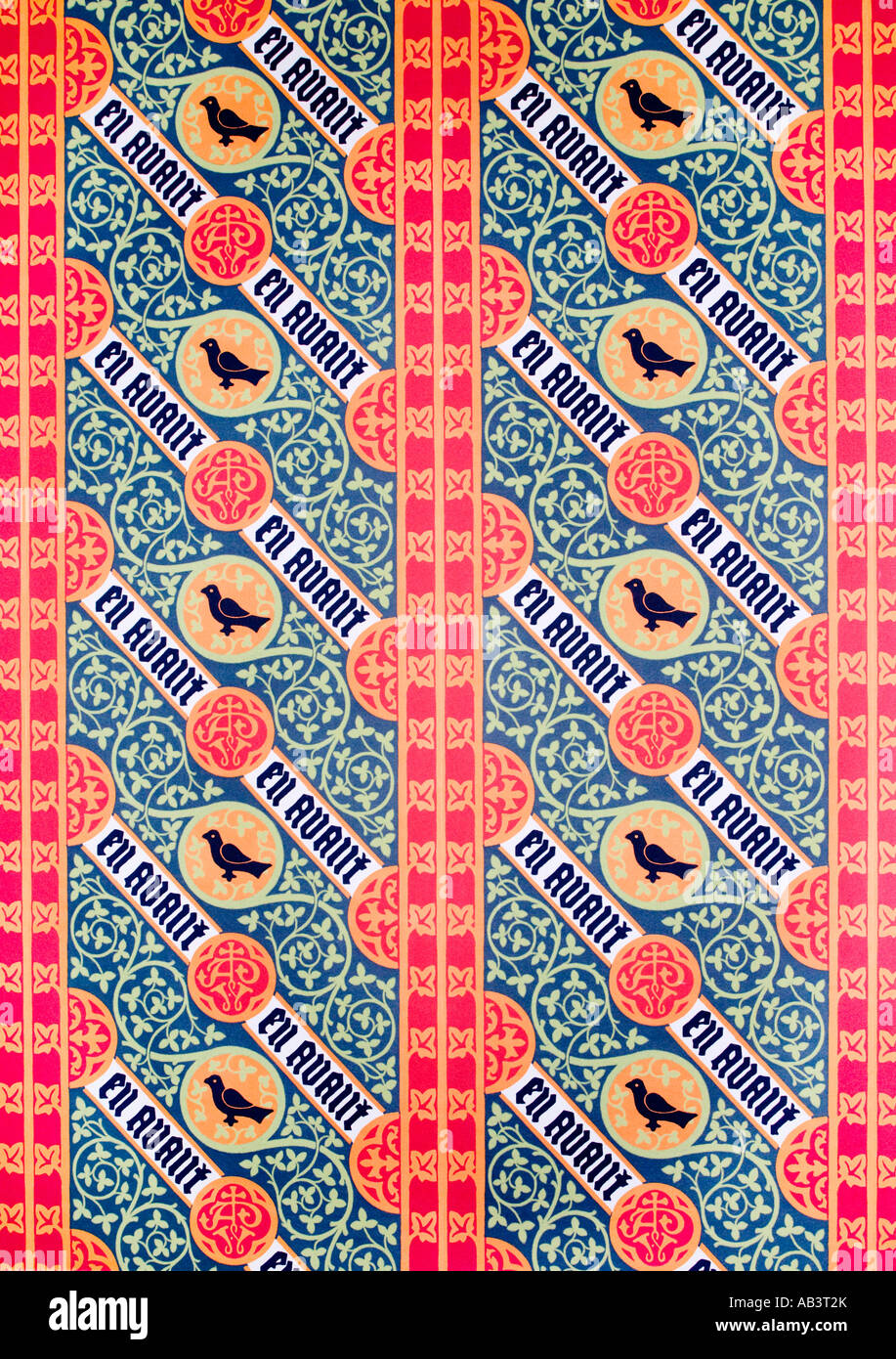 Papier peint conçu par le célèbre architecte victorien Augustus Welby Pugin pour son accueil, la Grange, dans la région de Ramsgate, Kent Banque D'Images