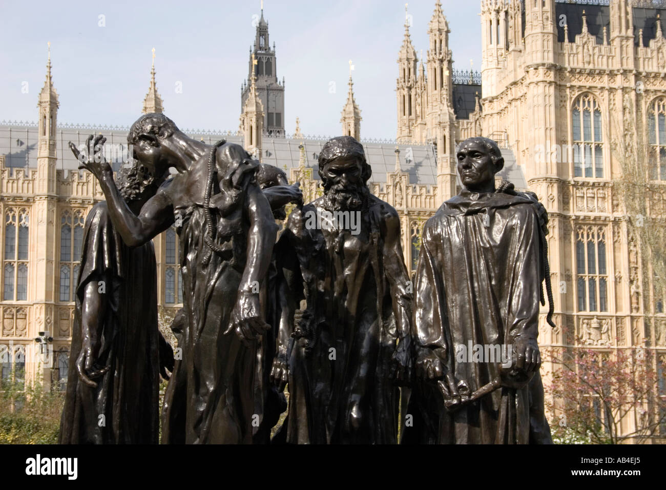 Cast de Rodin sculpture 'Les Bourgeois de Calais" par les Chambres du Parlement, Londres, Angleterre, Europe. Banque D'Images