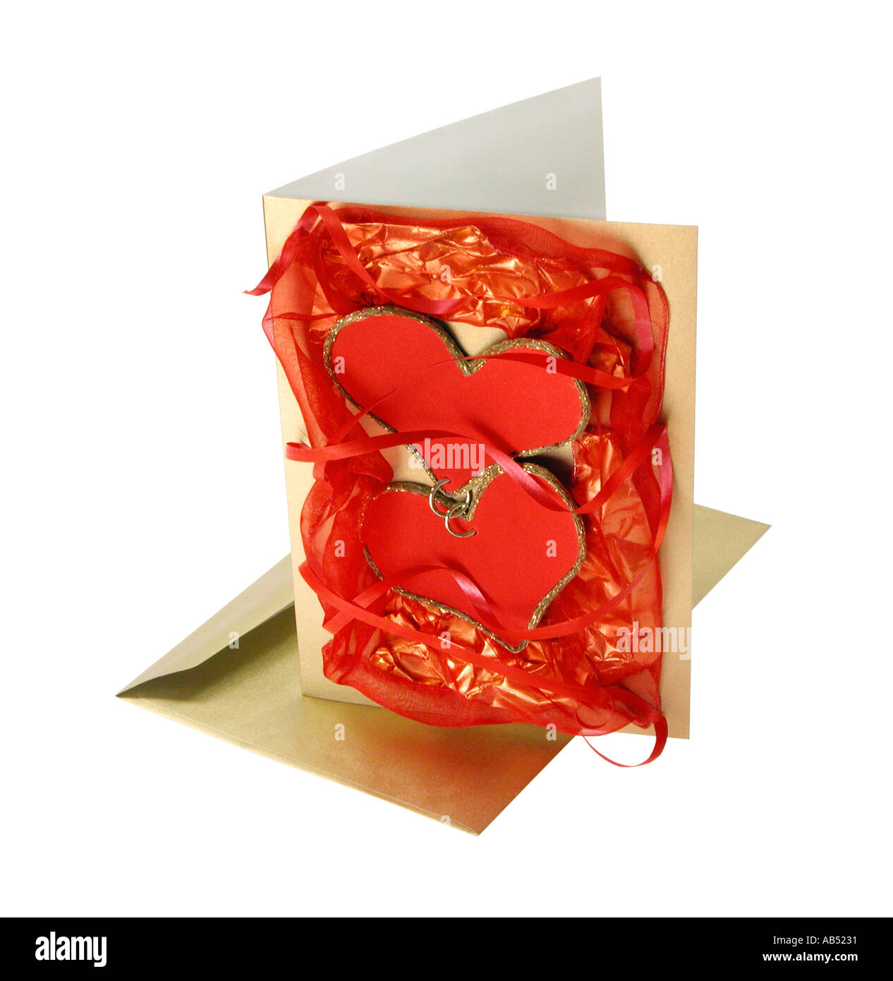 Happy wedding card carte lettre amour coeur rouge loveletter golden bague en or cadeau saint valentin Banque D'Images