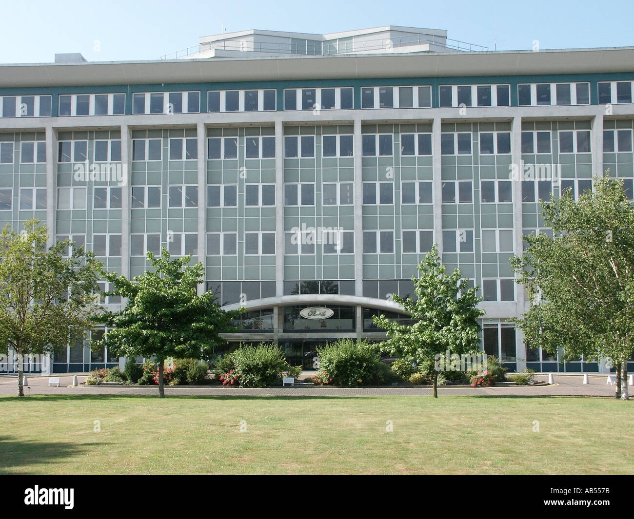 Office building & entrée avant de Ford de Grande-Bretagne à Warley Brentwood Essex England UK une filiale de Ford de l'Europe fait partie de Ford Motor Company Banque D'Images