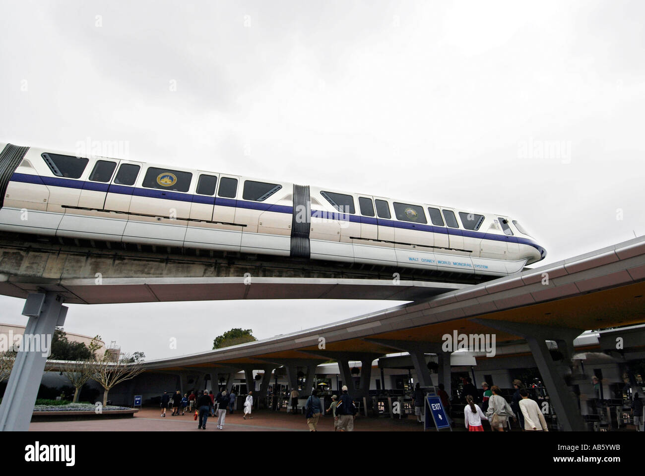 Service de transport Monorail au Centre Epcot à Walt Disney World Orlando Floride FL le parc à thème Banque D'Images