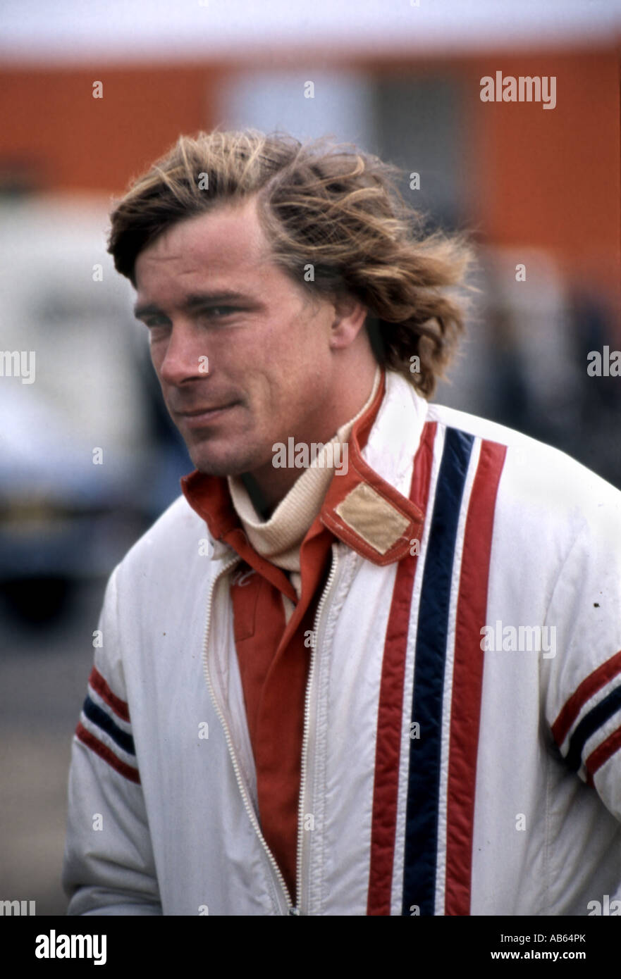 James Hunt au circuit de course de Silverstone, en Angleterre, en 1975 (1) Banque D'Images