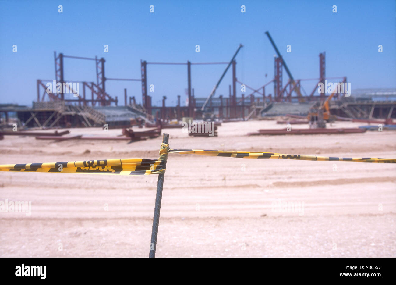 Le Stade de softball olympique en construction au Complexe Olympique Helliniko (ancien aéroport Hellinikon), Athènes, Grèce. Banque D'Images