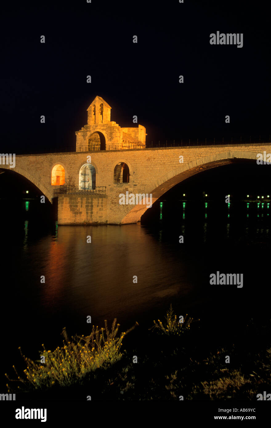 Pont Saint-Bénezet, Pont Saint-Bénezet, Pont d'Avignon, pont médiéval, pont en arc, l'architecture romane, Avignon, Provence, France Banque D'Images