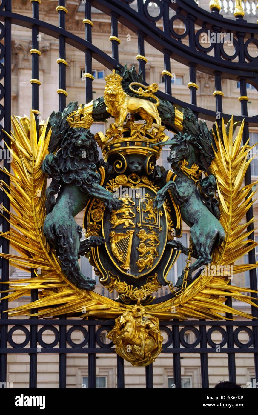 Buckingham Palace gates Westminster London England UK Banque D'Images