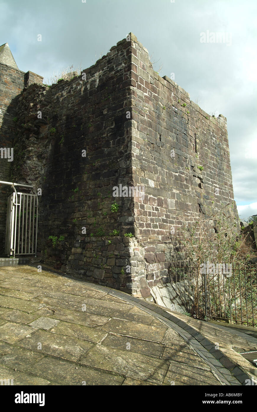 Tour carrée du château de Carmarthen Banque D'Images