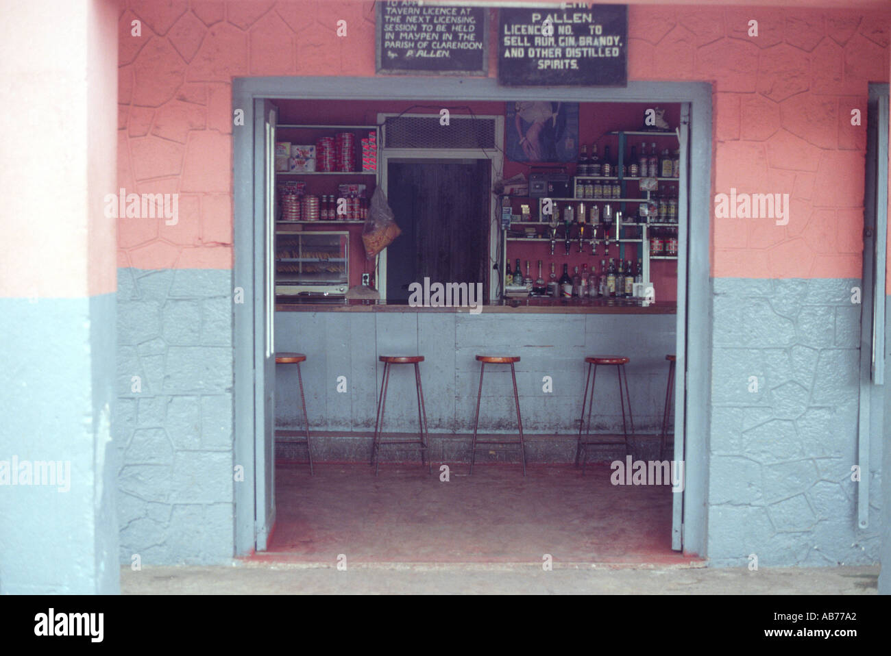 Bar vide en Jamaïque Banque D'Images