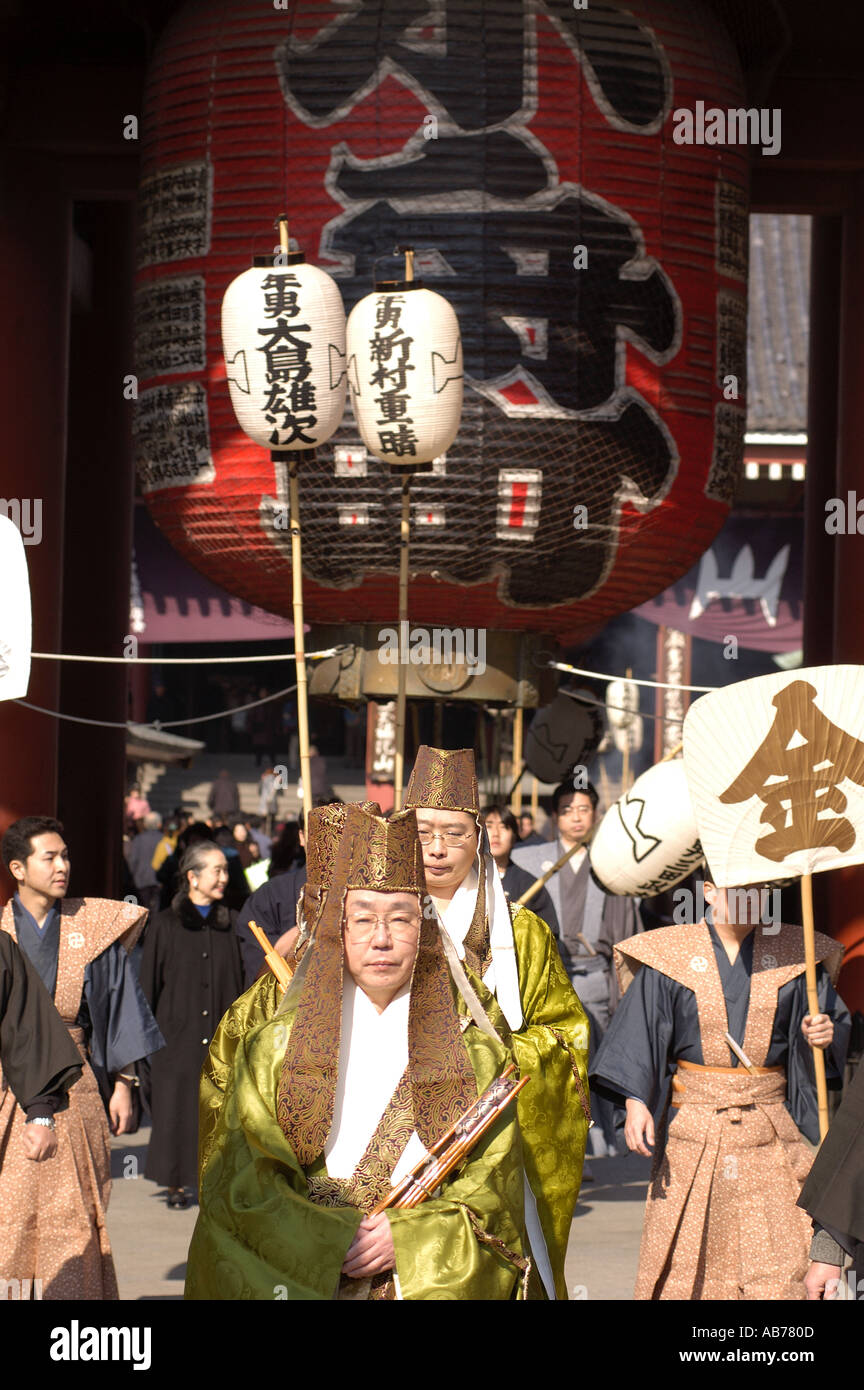Festival Setsubun procession de prêtres au Senso Ji à Tokyo Japon Banque D'Images