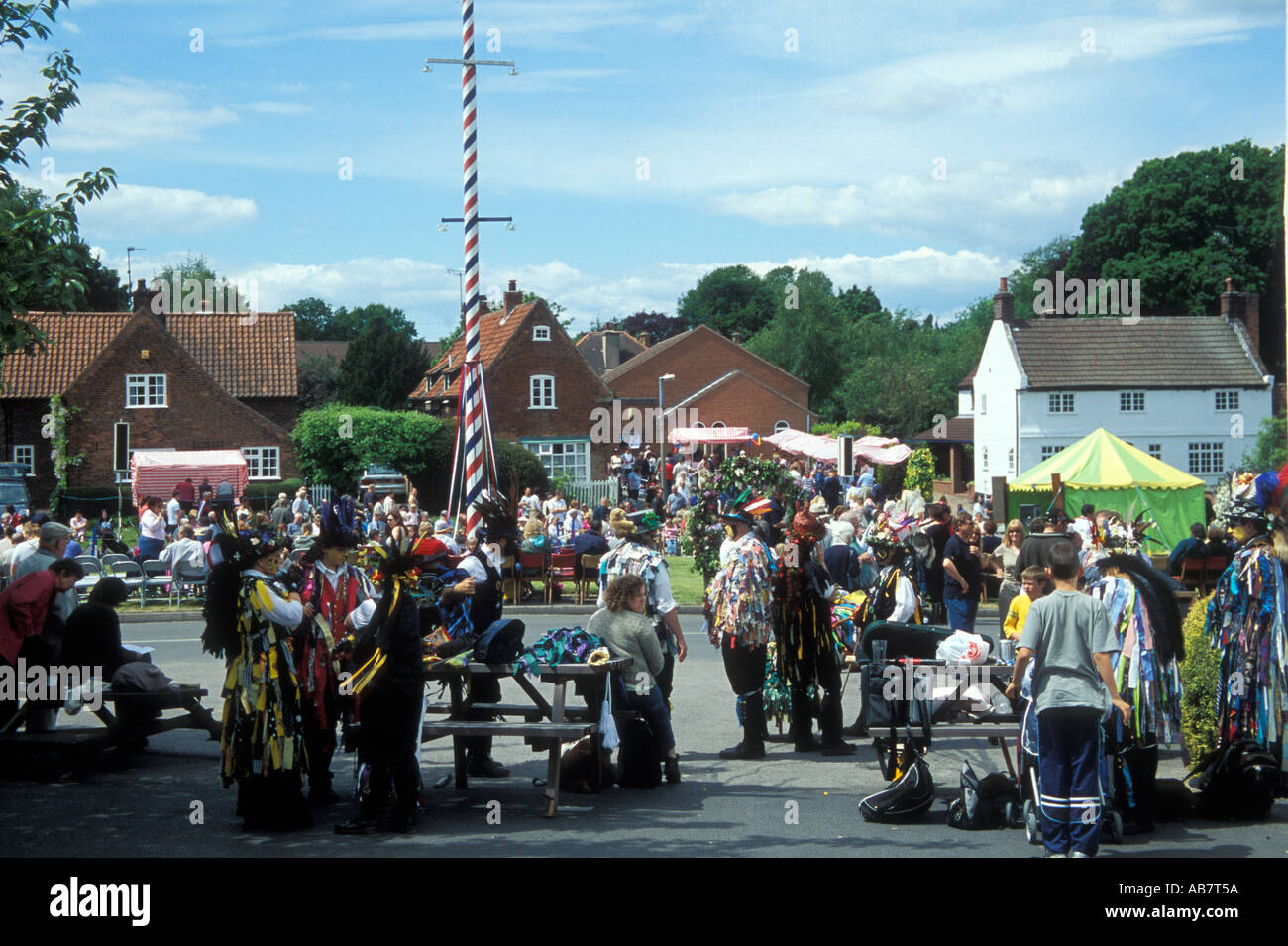 Activités village traditionnel Wellow Dorset Royaume-uni en Mai jour férié Banque D'Images