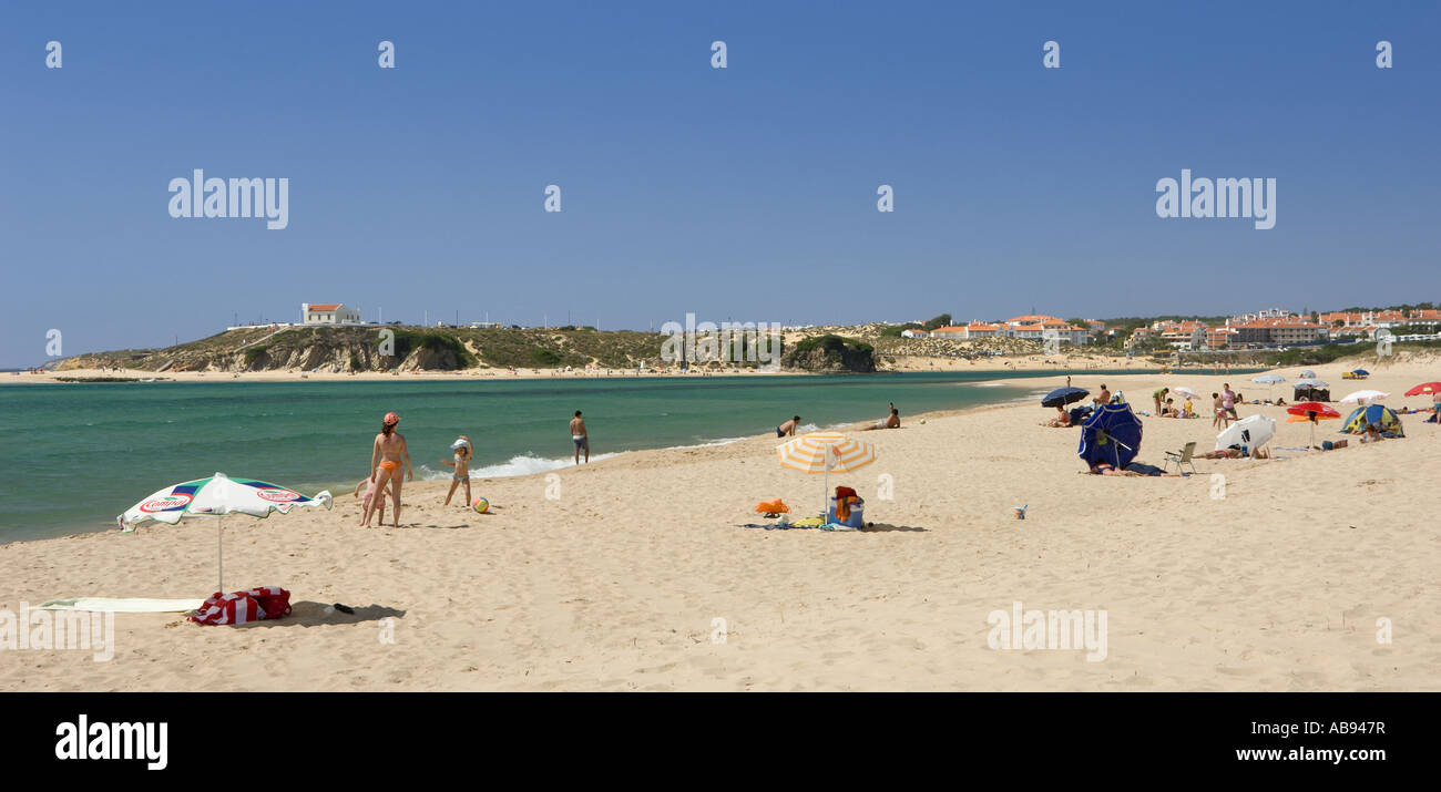 Le Portugal, l'Alentejo, l'une des plages à Vila Nova de Milfontes, Praia das Furnas Banque D'Images