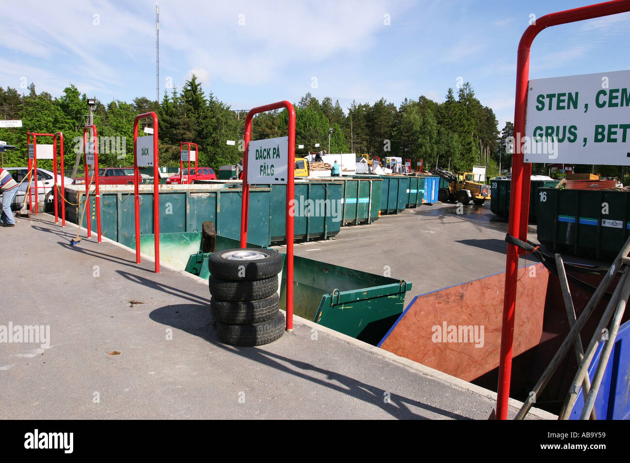 Une station de recyclage municipal public en Suède Banque D'Images