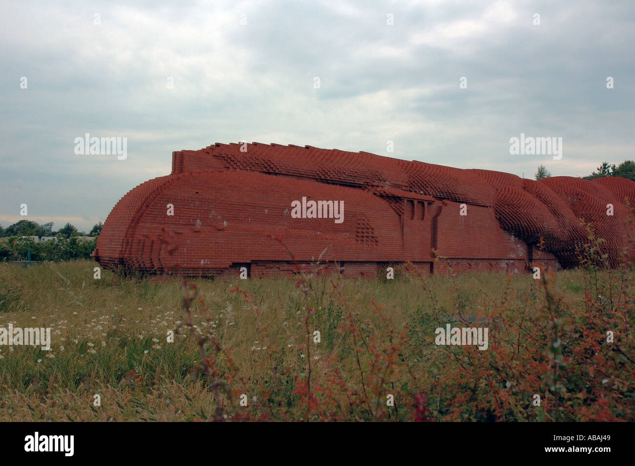 'Train', une sculpture en briques par David Mach, célèbre le lien étroit entre les chemins de fer et de Darlington Banque D'Images