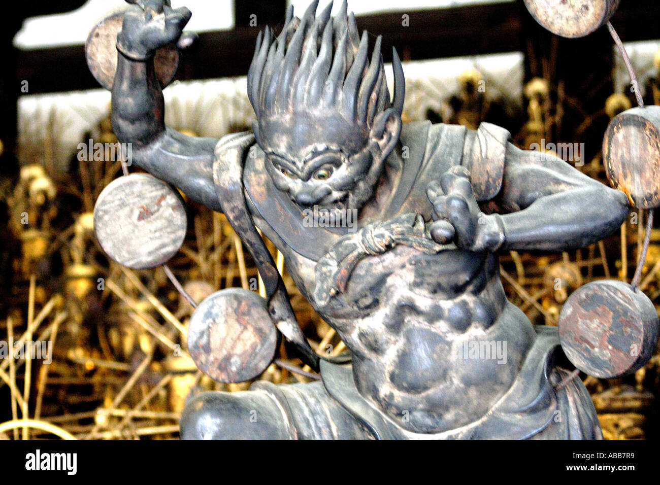 Les Statues de Bouddha à l'intérieur de Temple Sanjūsangen-Dō, Kyoto, Japon Banque D'Images