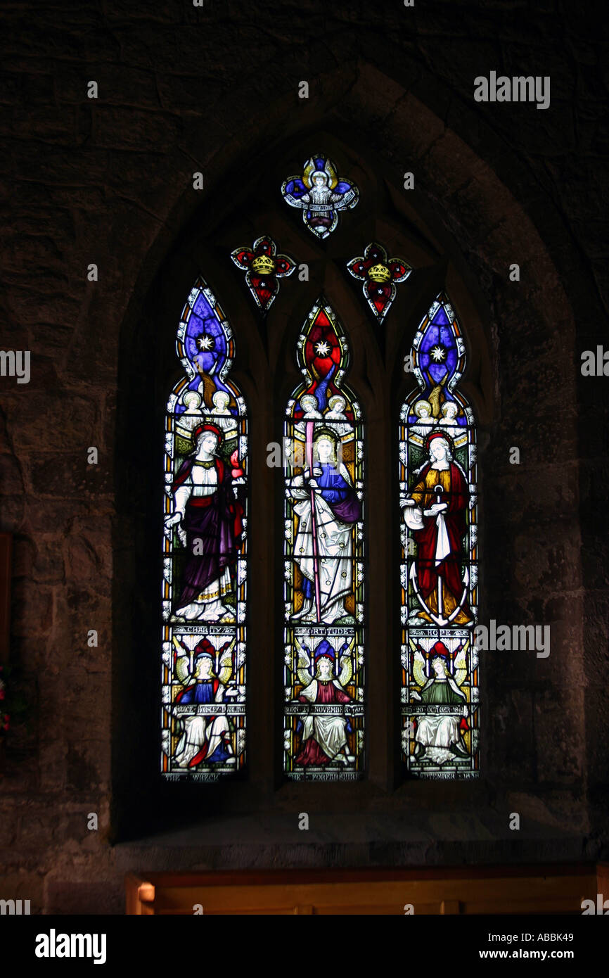 Vitrail dans l'église de Saint Aidan dans Northumberland Bamburgh le lieu de sépulture de Grace Darling Banque D'Images