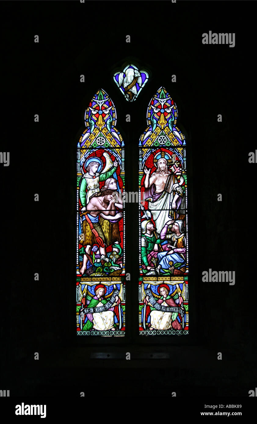 Vitrail dans l'église de Saint Aidan dans Northumberland Bamburgh le lieu de sépulture de Grace Darling Banque D'Images