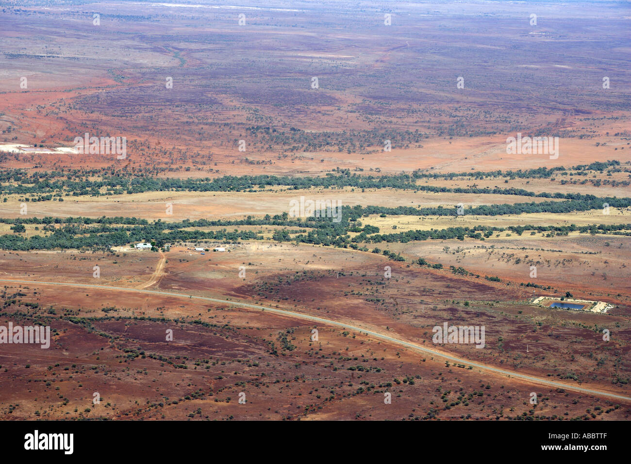 Homestead et le réservoir dans l'Outback australien, EN IN Banque D'Images