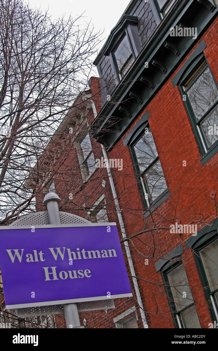 Le poète Walt Whitman House Museum Camden NJ New Jersey quitte d'herbe Banque D'Images
