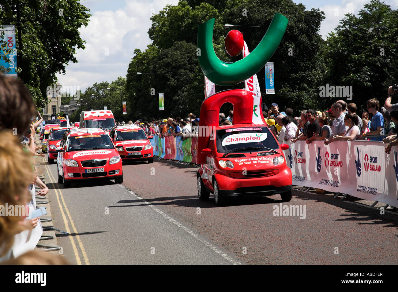 Procession précédant le départ du Tour de France prologue qui s'est tenue à Londres les 7 et 8 juillet 2007. Banque D'Images