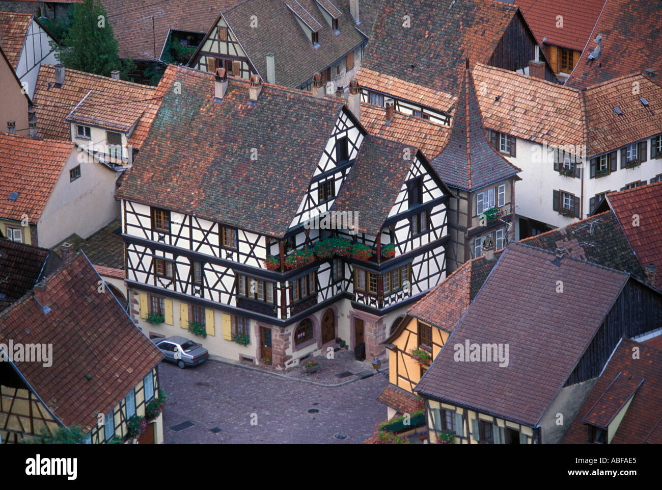 France Alsace Kaysersberg Vue aérienne de maisons à colombages Banque D'Images