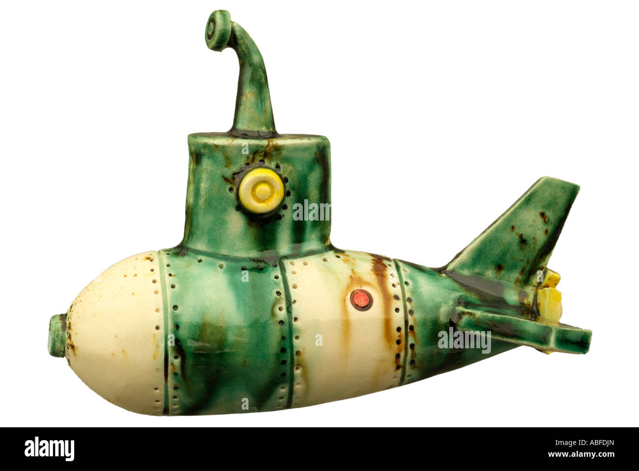 Bateau navire submersible sous-marin submersible pot marine fait main unique poterie céramique argile studio UK Close up color colo Banque D'Images