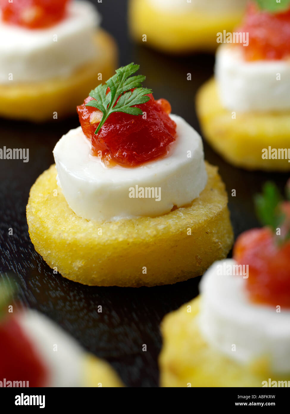 Canapés au fromage de chèvre Banque D'Images