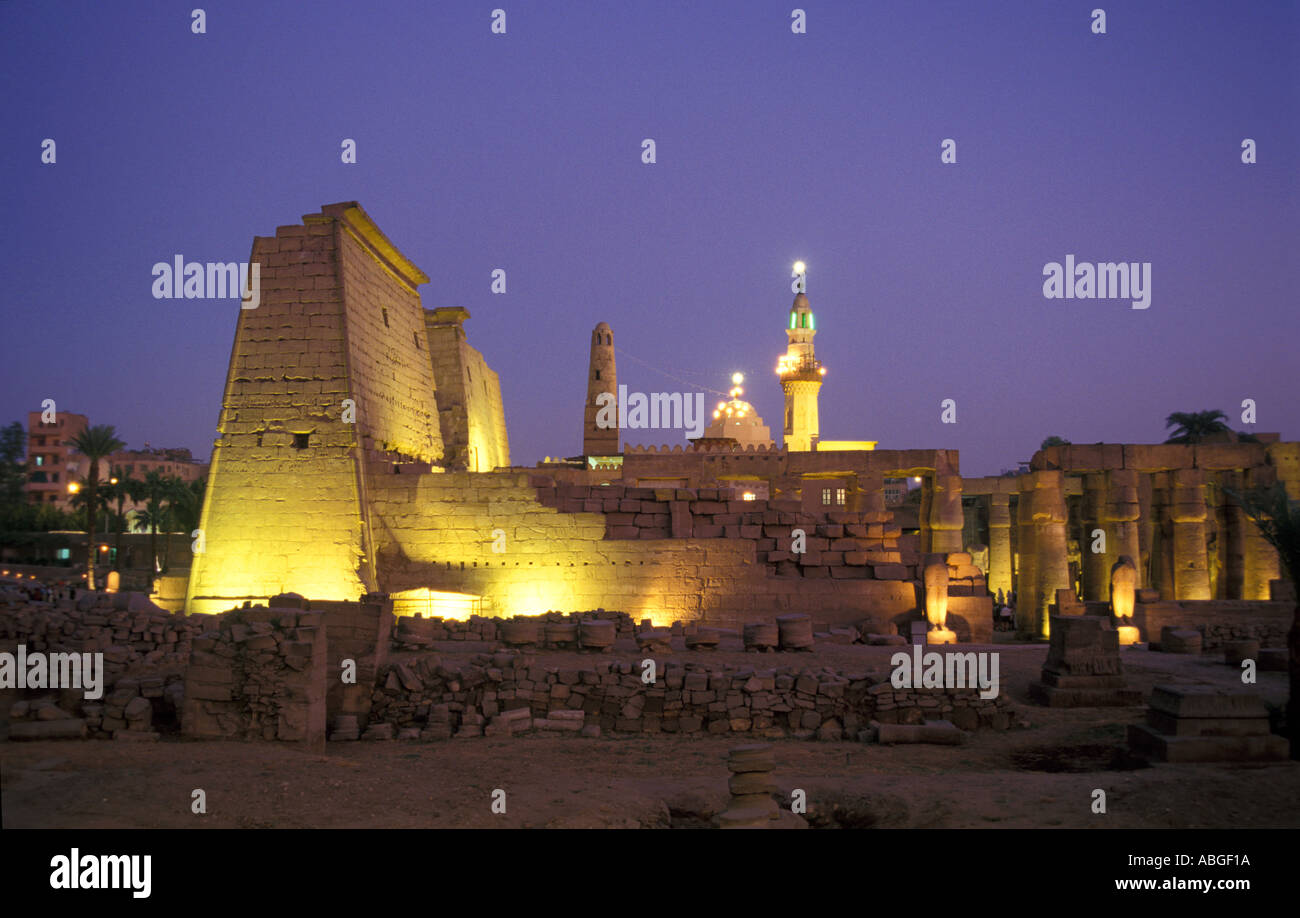 Le temple de Louxor de nuit, Egypte Banque D'Images