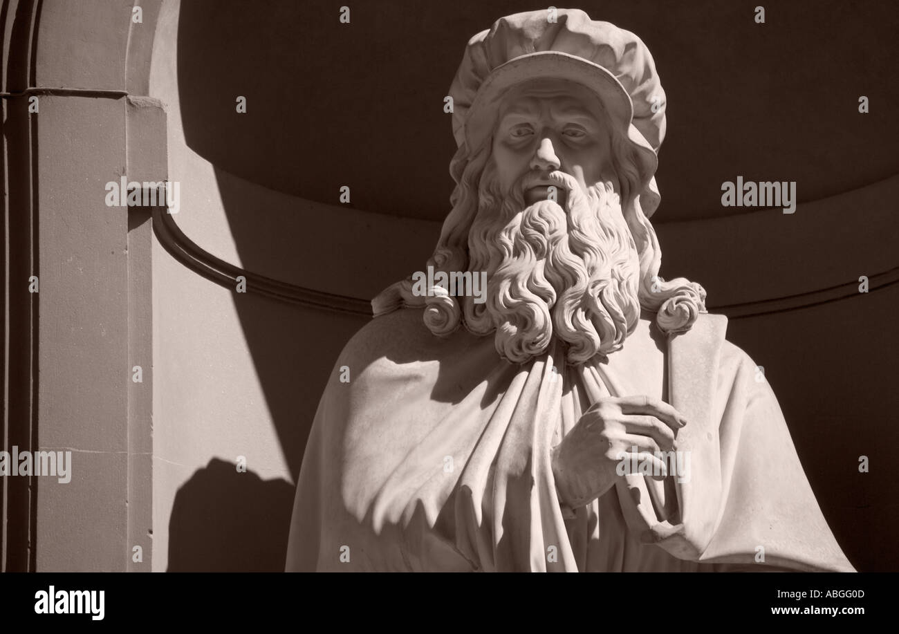 Leonardo Da Vinci statue galerie des Offices Florence Italie Banque D'Images