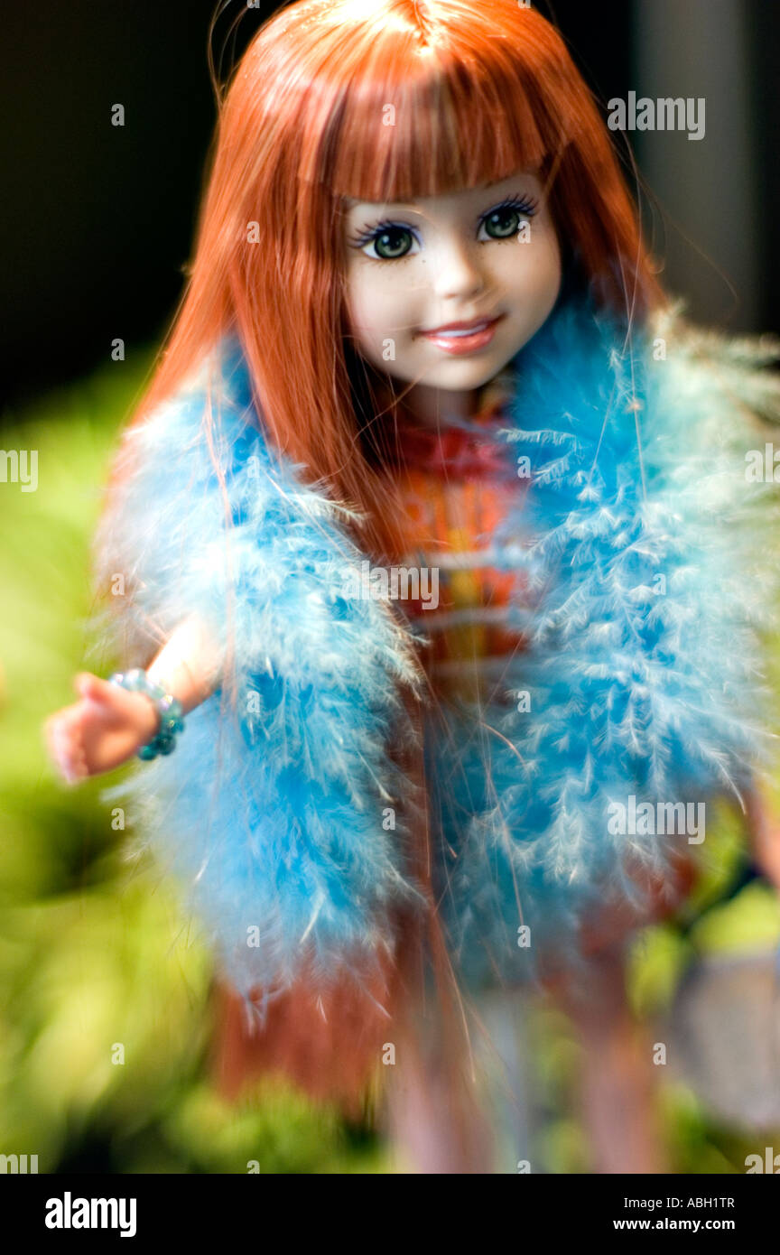 Miranda 2004 - Mattel Barbie Fashion poupée Photo Stock - Alamy