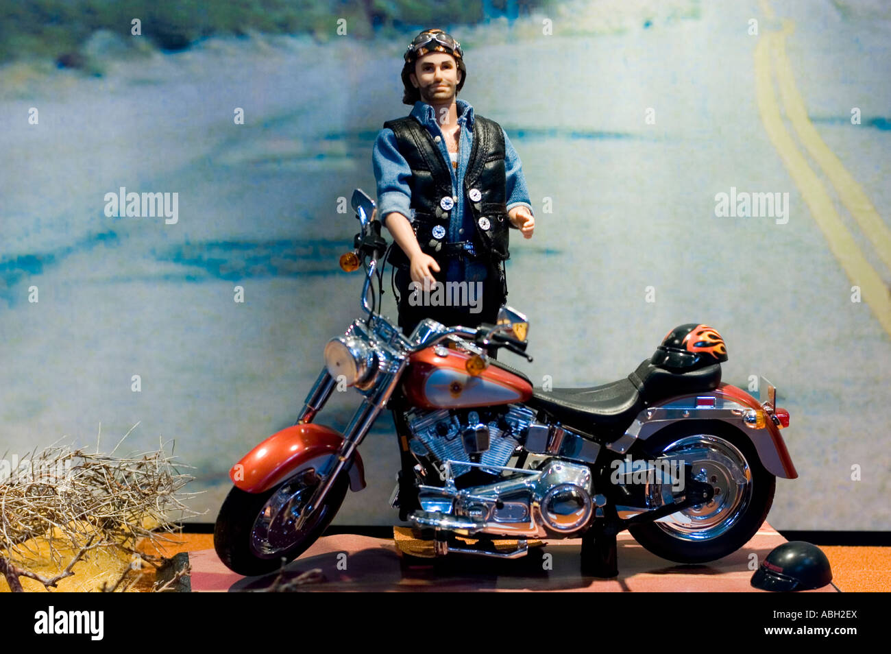 Heureux D - Harley Davidson Ken Mattel poupée moto mâle Photo Stock - Alamy