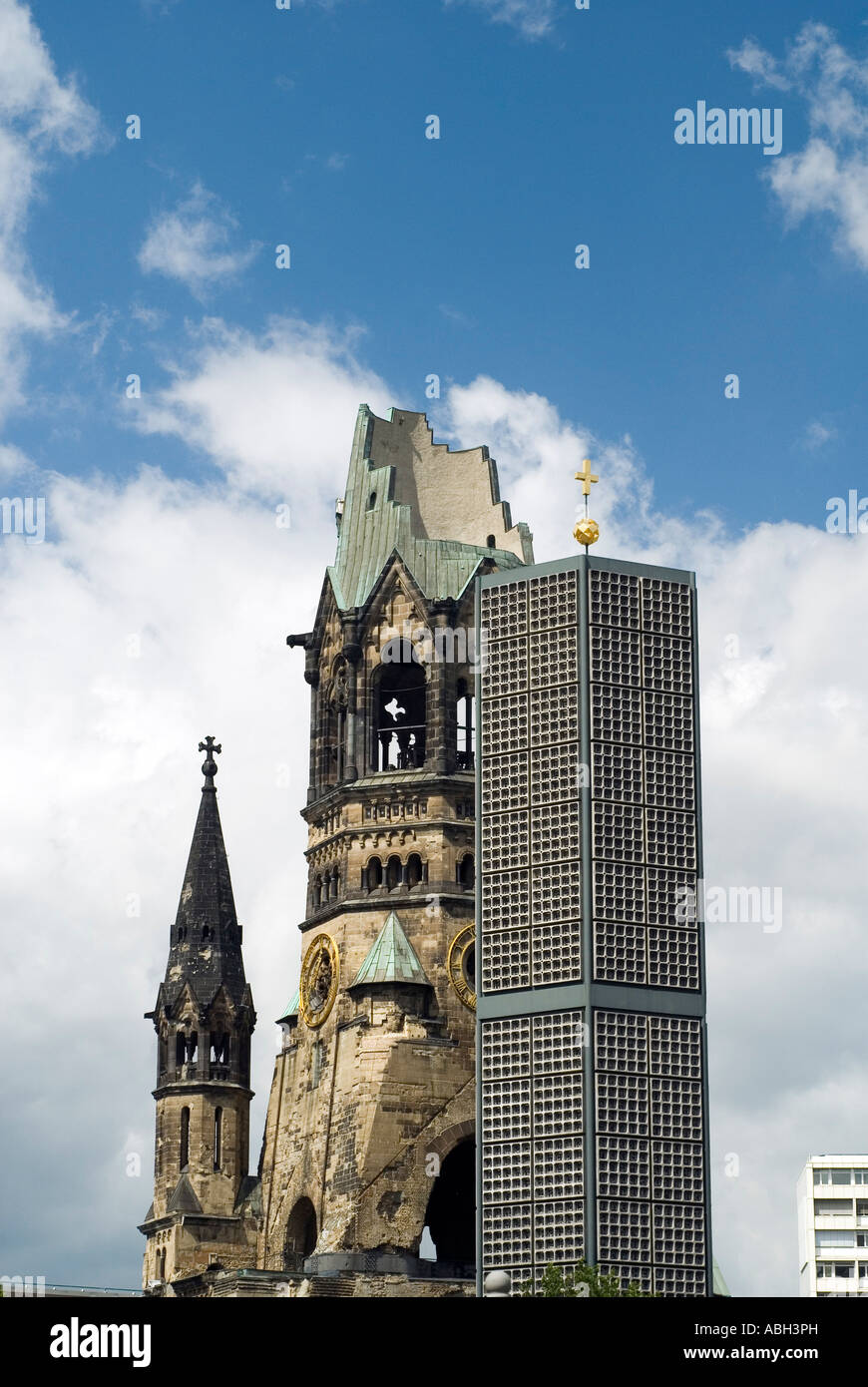 À l'église Kaiser-Wilhelm-Gedaechtniskirche Boulevard Kurfuersten Damm Berlin Allemagne Europe Banque D'Images