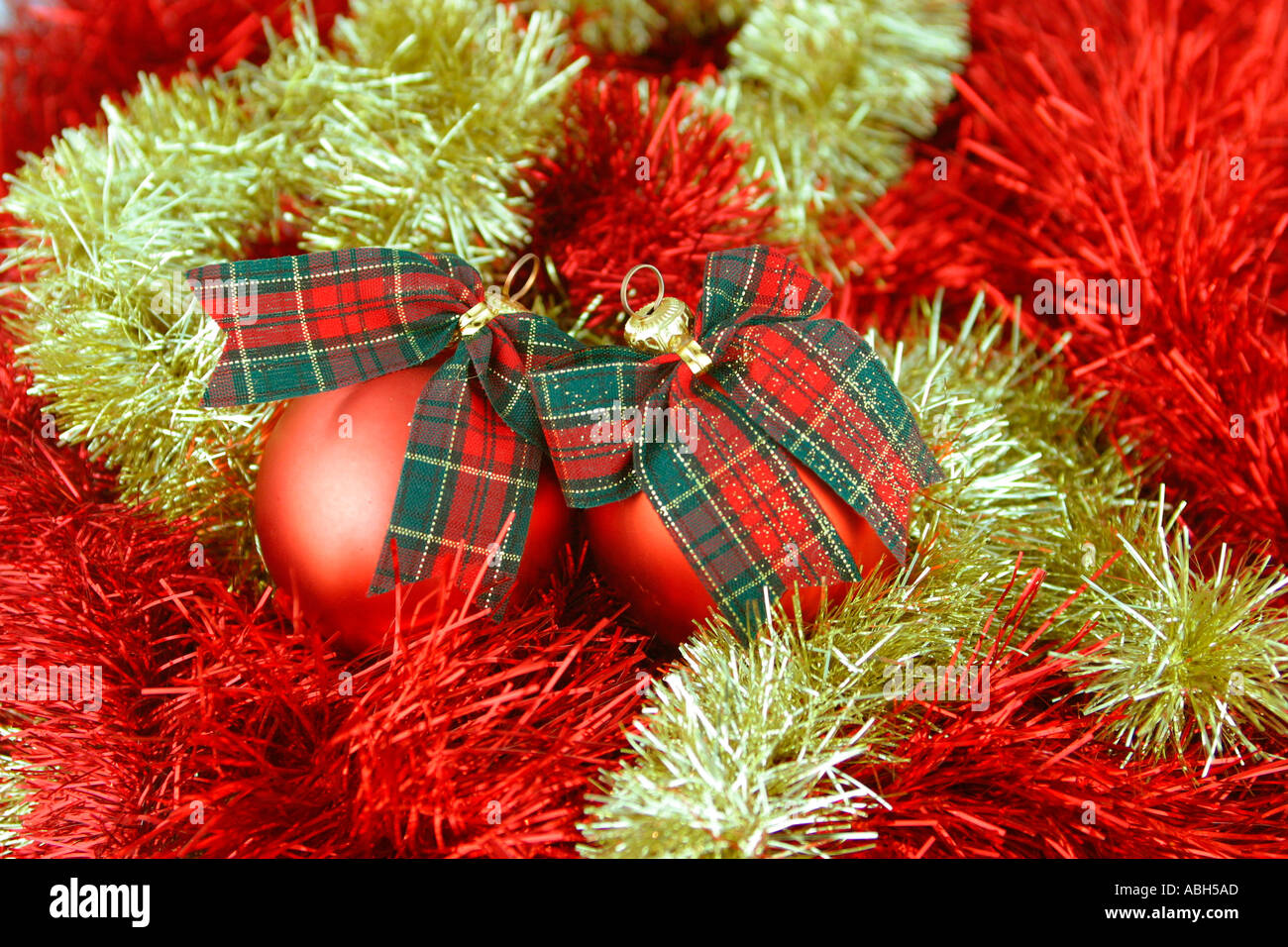 Boules de Noël et de guirlandes garland Banque D'Images