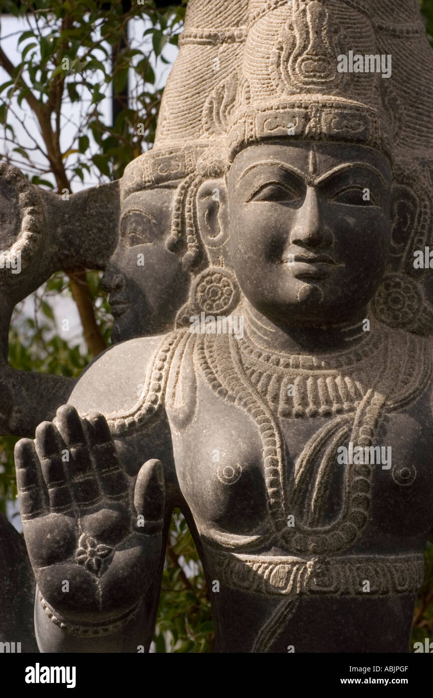Statue de pierre quatre face de Dieu créateur Brahma Hindou Banque D'Images